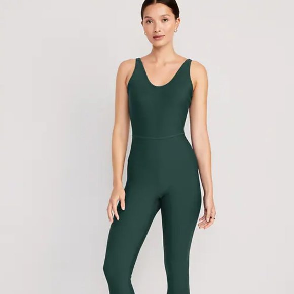 One-piece green training suit - Picture 1 of 4